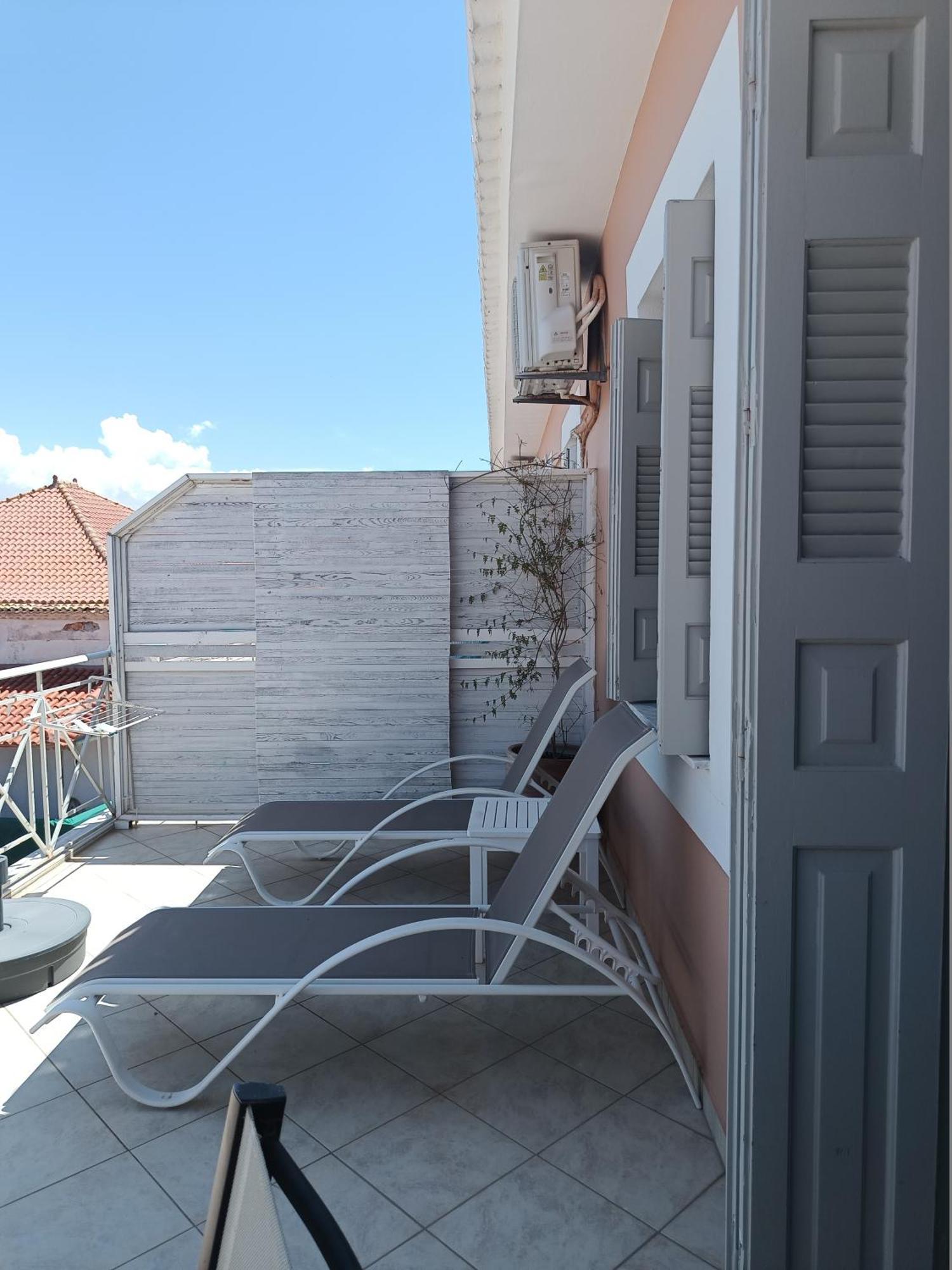 Aparthotel Ta Adelfia Pilos Exterior foto